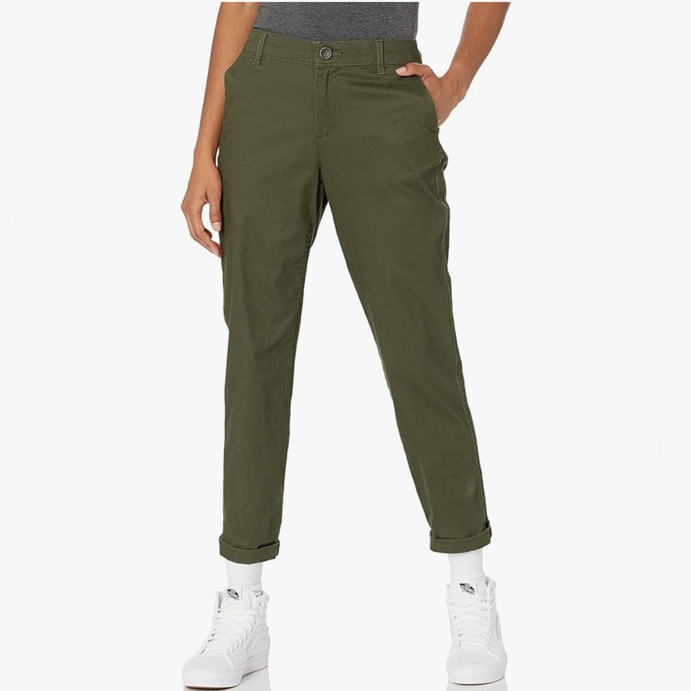 Amazon Essentials Green Chinos Straight-Leg